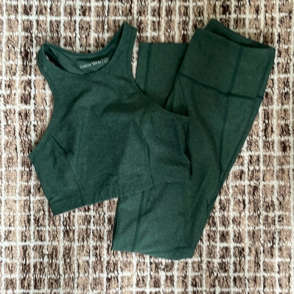 Outdoor voices matching set